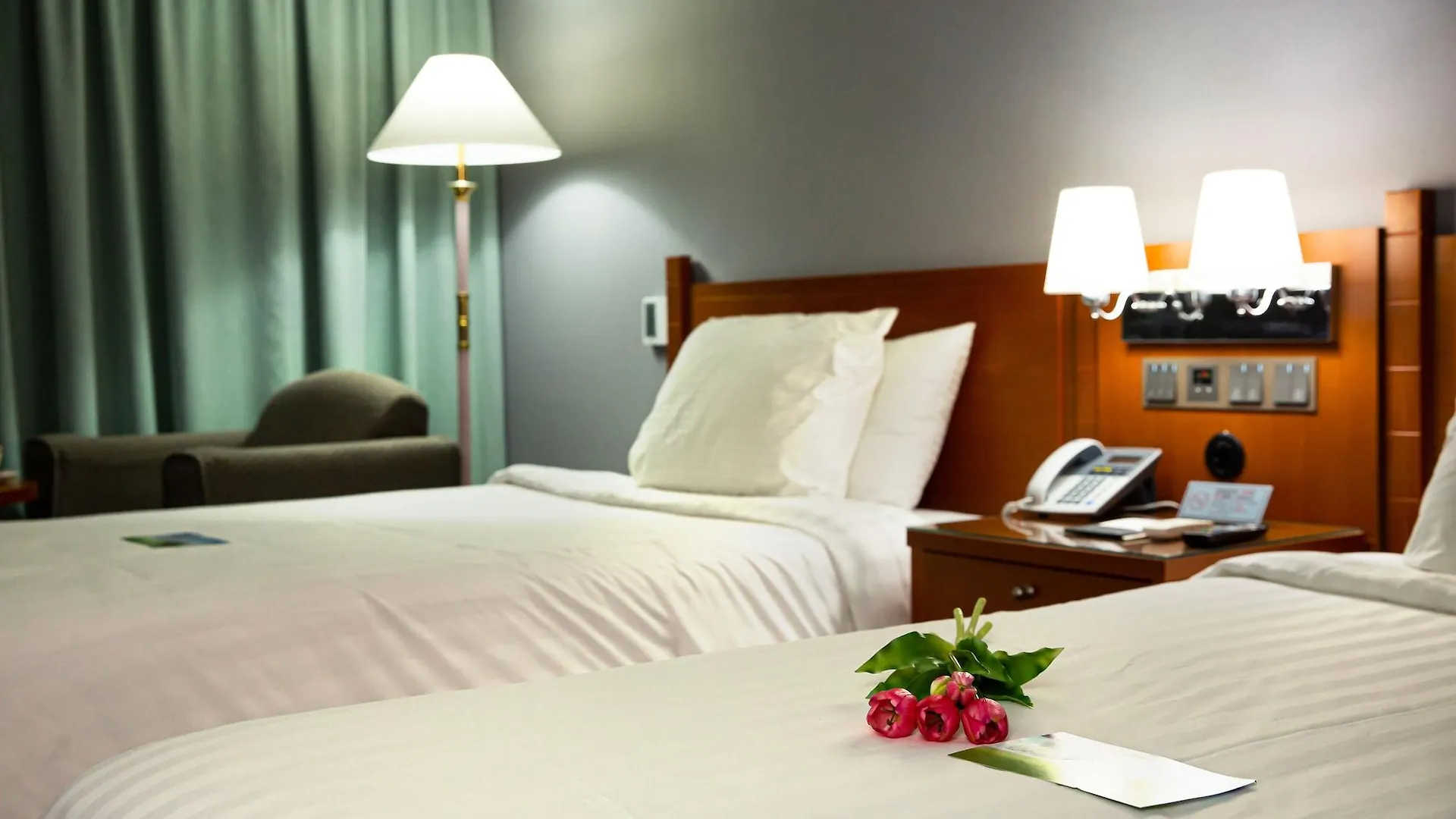 Hotel Paragon Pusan 4*,